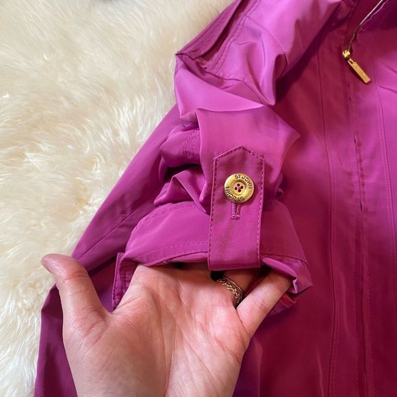 ✨ST. JOHN Hot Magenta 💕 Windbreaker Jacket Women’s Medium [M] Gold Details EUC✨ - Picture 10 of 16